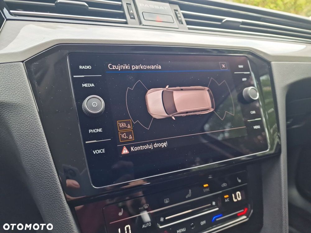 Volkswagen Passat - 35