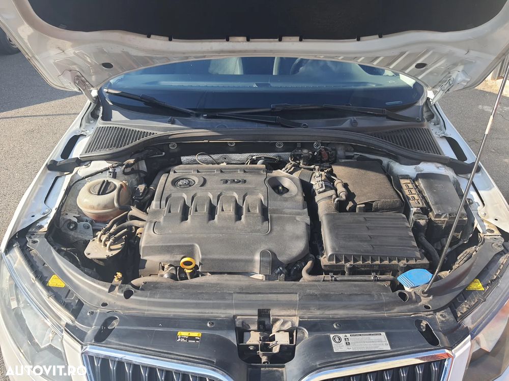 Skoda Octavia 1.6 TDI DSG Ambition - 13