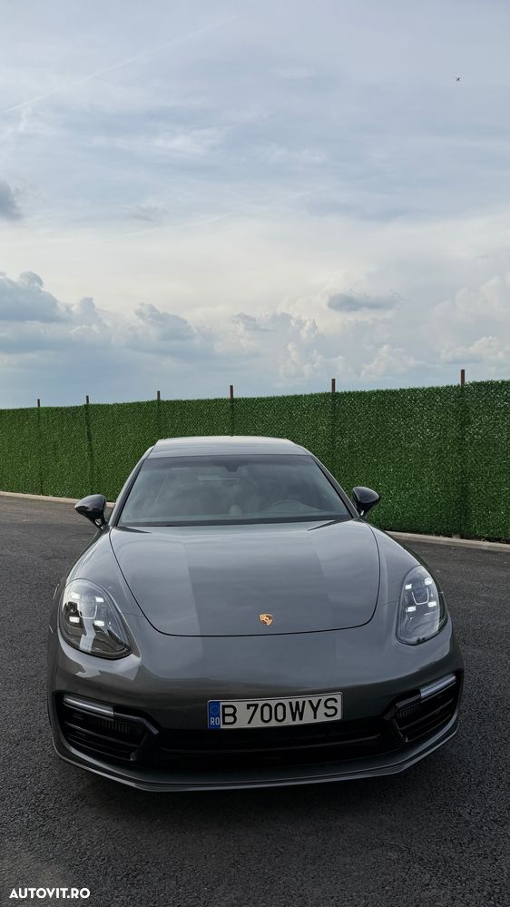 Porsche Panamera 4 - 30
