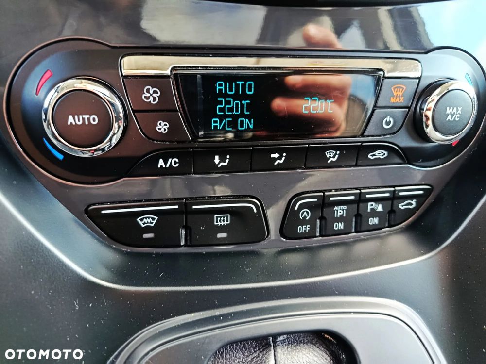Ford Kuga 2.0 TDCi 4x4 Titanium - 35