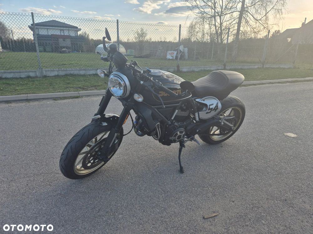 Ducati Scrambler - 10