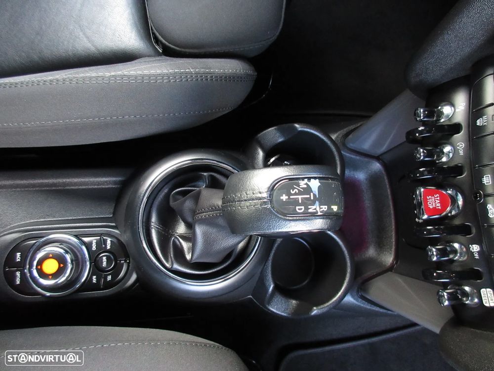 MINI 3 Portas Cooper D Aut. - 50