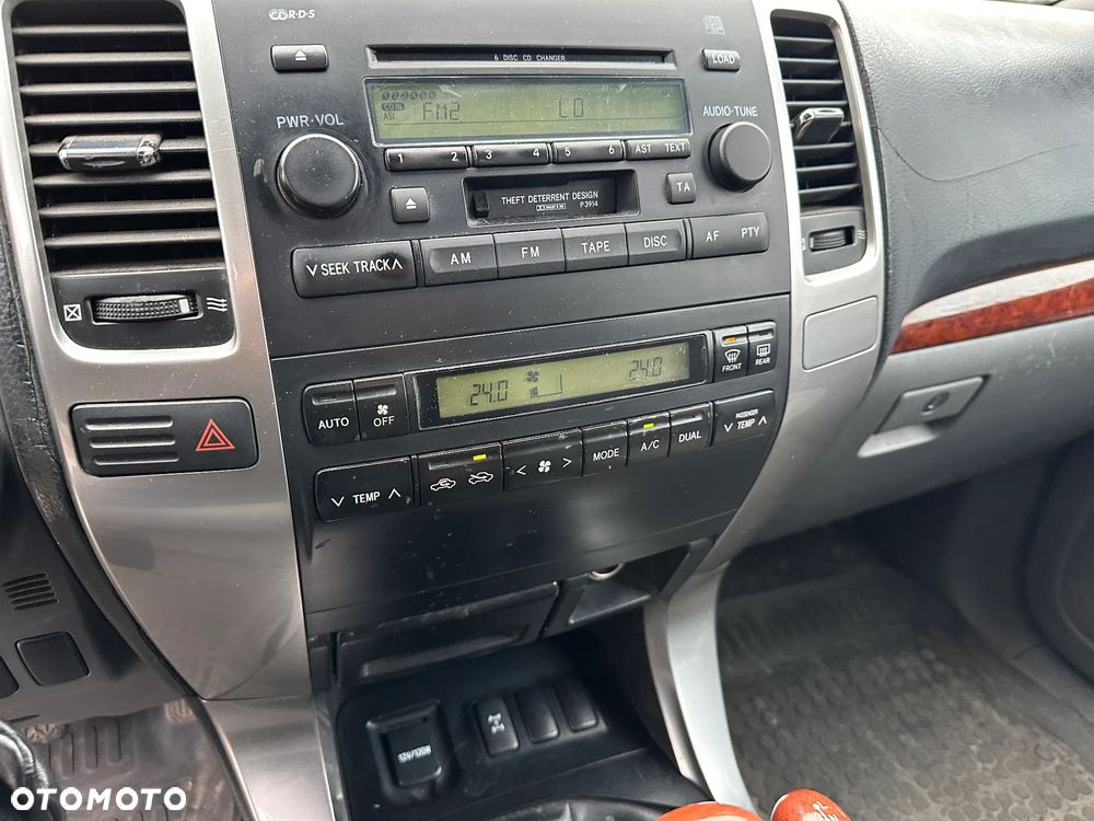 Toyota Land Cruiser - 11