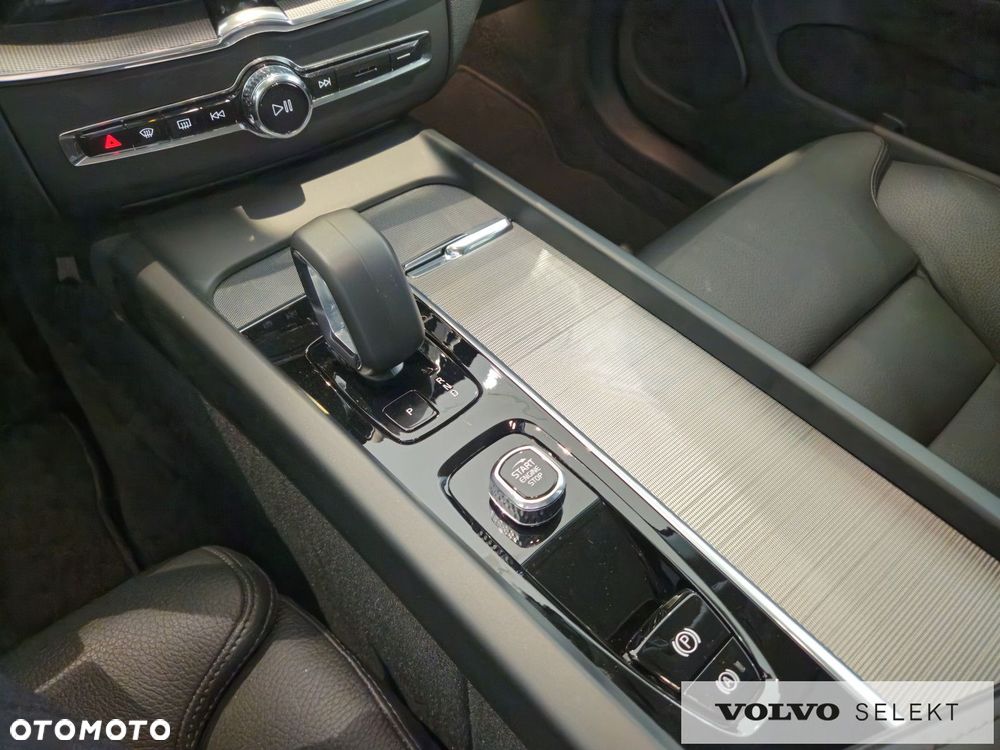 Volvo XC 60 - 25