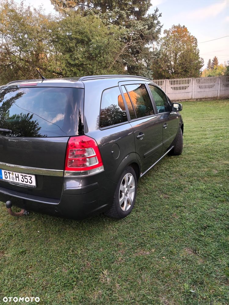 Opel Zafira - 8
