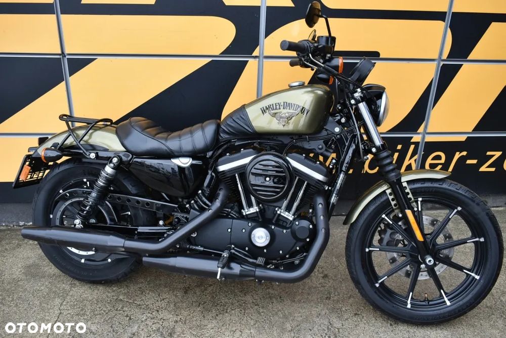 Harley-Davidson Sportster Iron 883 - 3