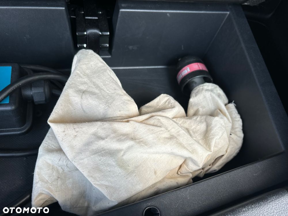 Mitsubishi Outlander 2.0 4WD Top - 28