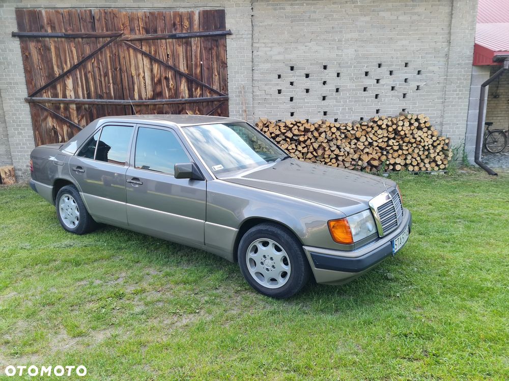Mercedes-Benz W124 (1984-1993) - 1