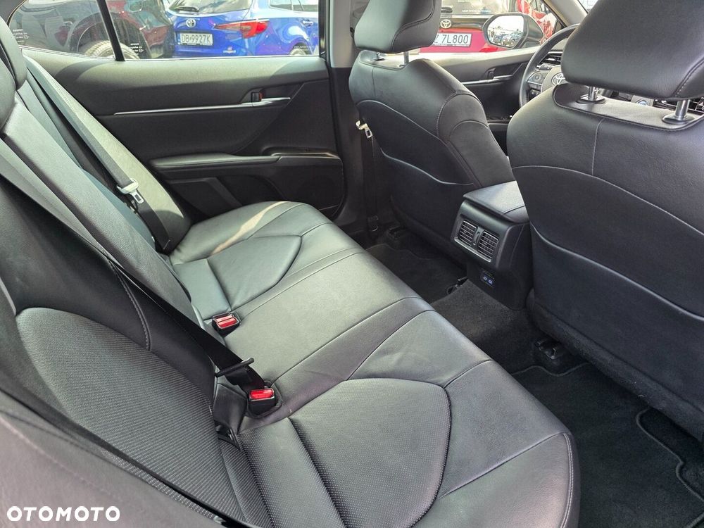 Toyota Camry 2.5 Hybrid Comfort CVT - 32