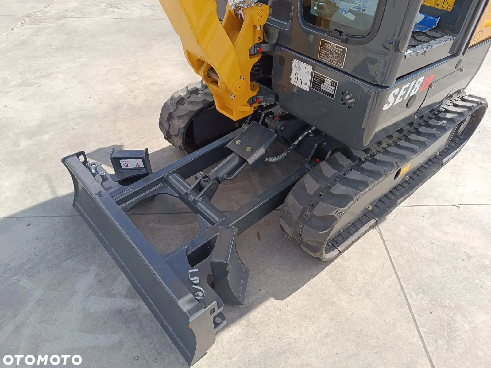 Inny Shantui SE18SR - 9
