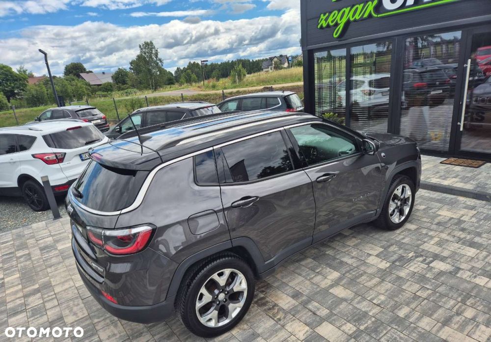 Jeep Compass - 38