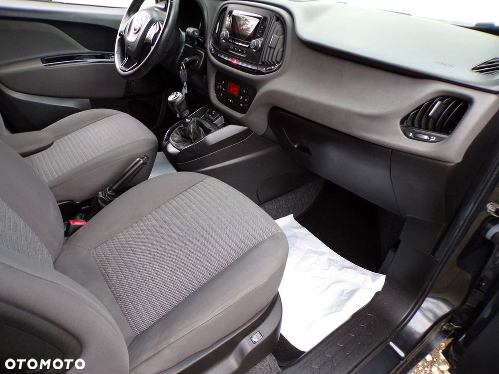 Fiat Doblo - 32