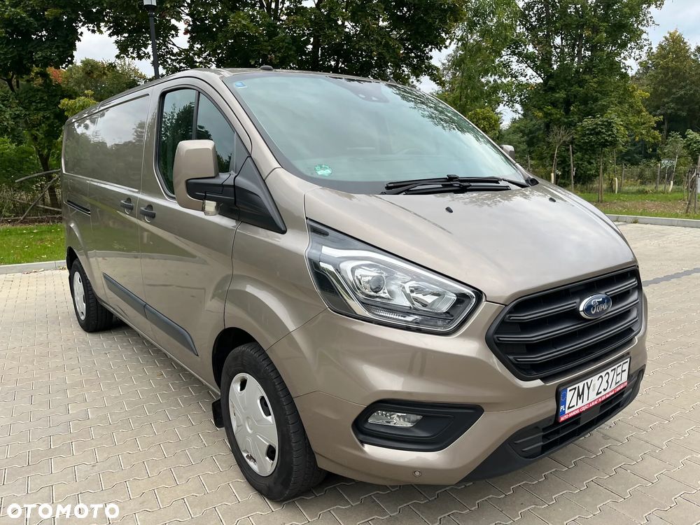 Ford Custom - 2