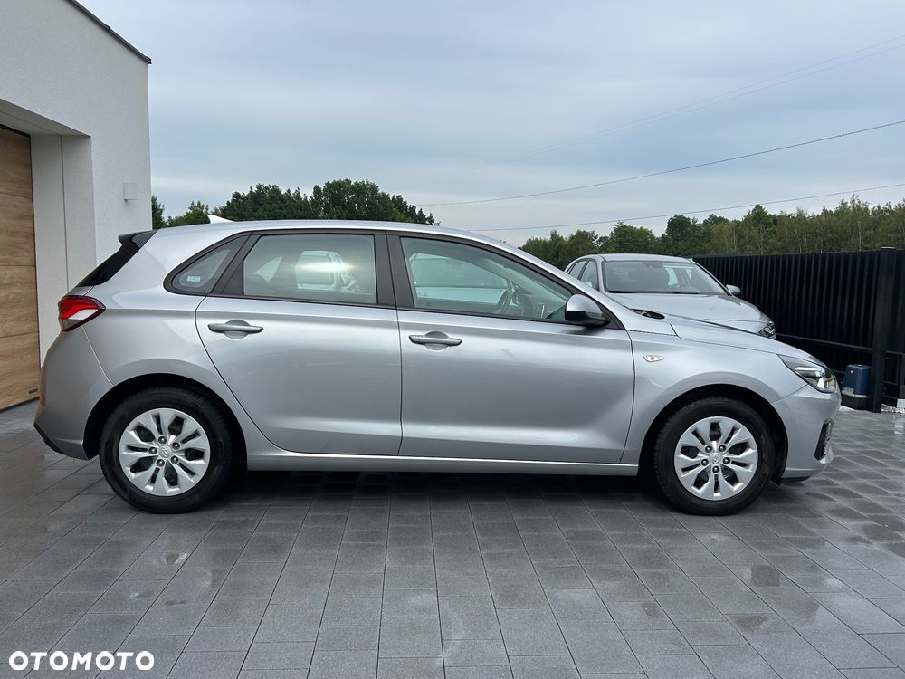 Hyundai i30 1.5 DPI Classic + - 4