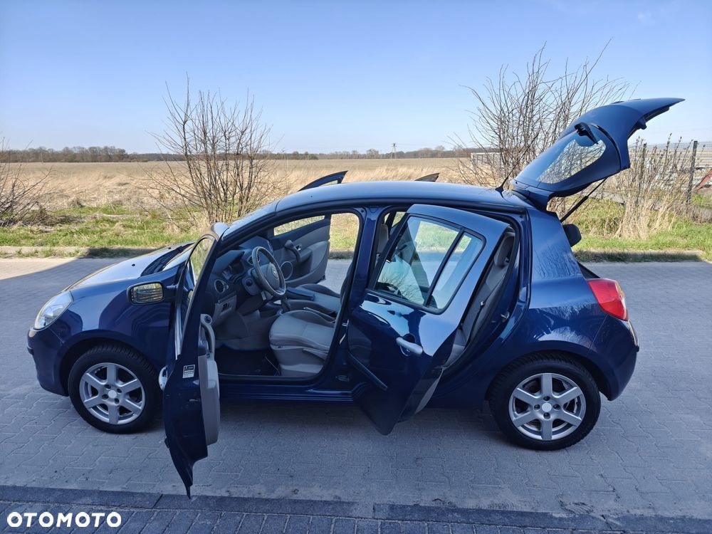 Renault Clio - 16