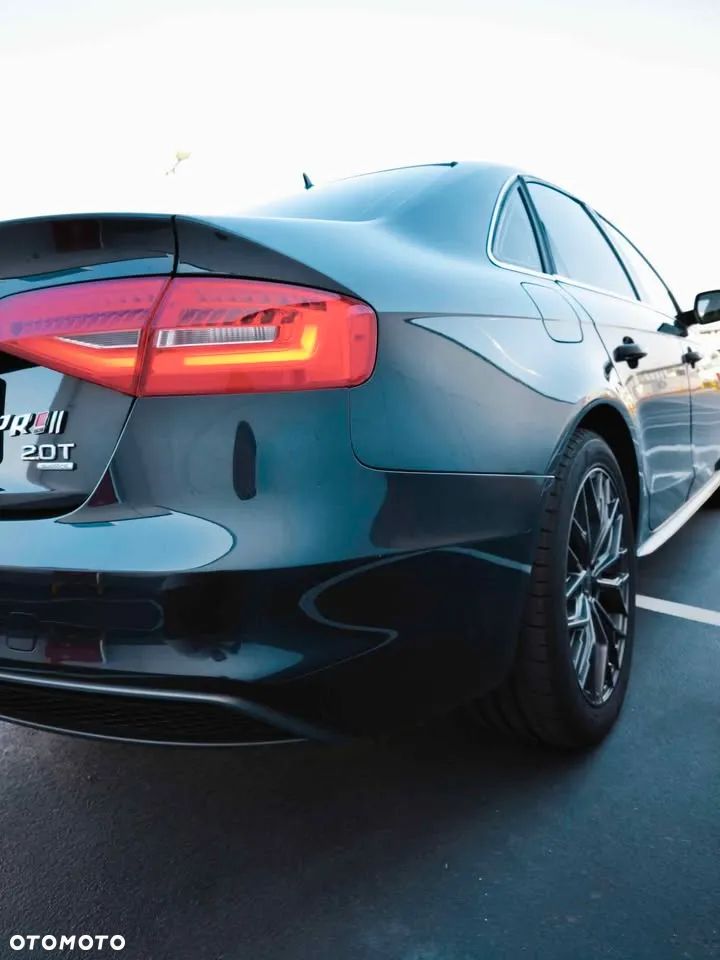 Audi A4 Limousine - 17