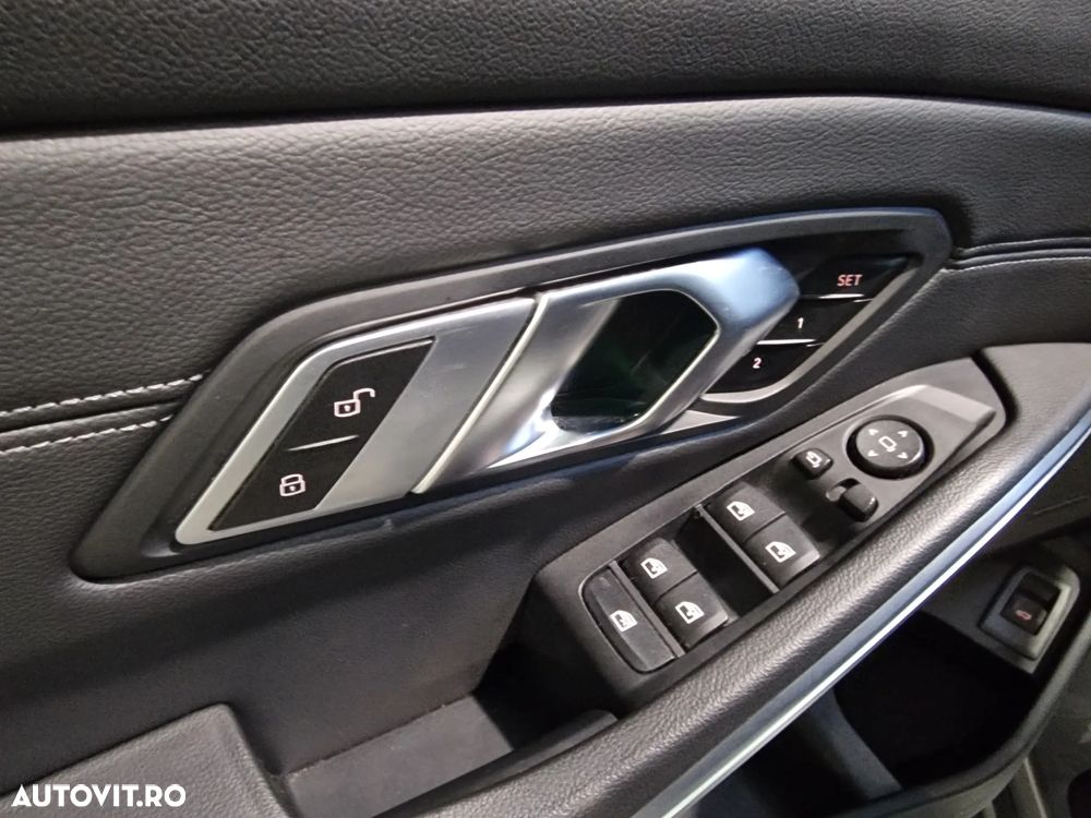 BMW Seria 3 320d Touring Aut. Sport Line - 14