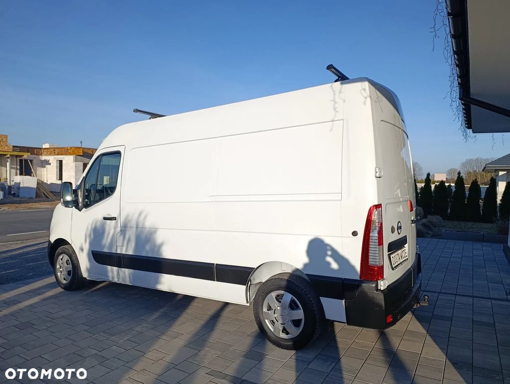 Nissan NV 400 - 4