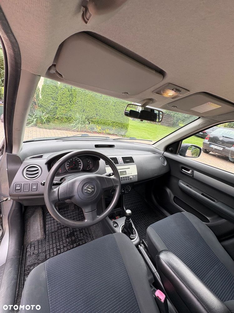Suzuki Swift - 9