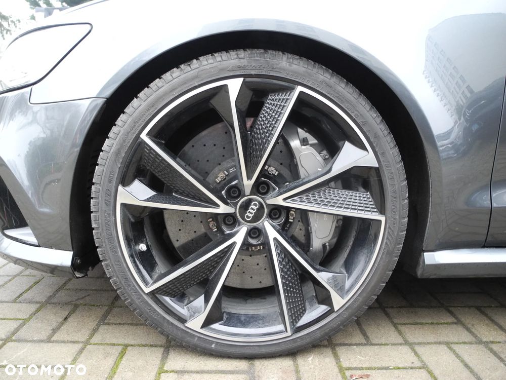 Audi RS6 Avant - 28