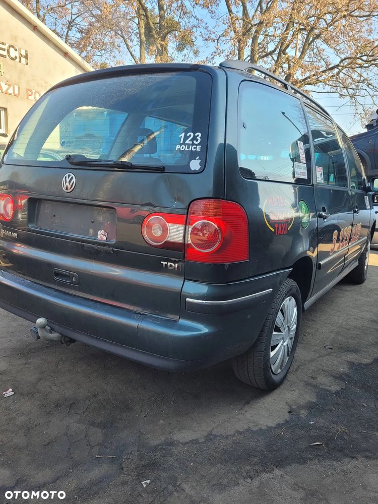 Części- Volkswagen Sharan Pojemność: 1896 Moc: 96 kW Rok: 2004 Diesel - 4