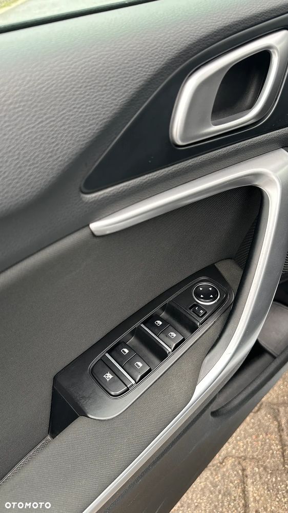 Kia Ceed - 7
