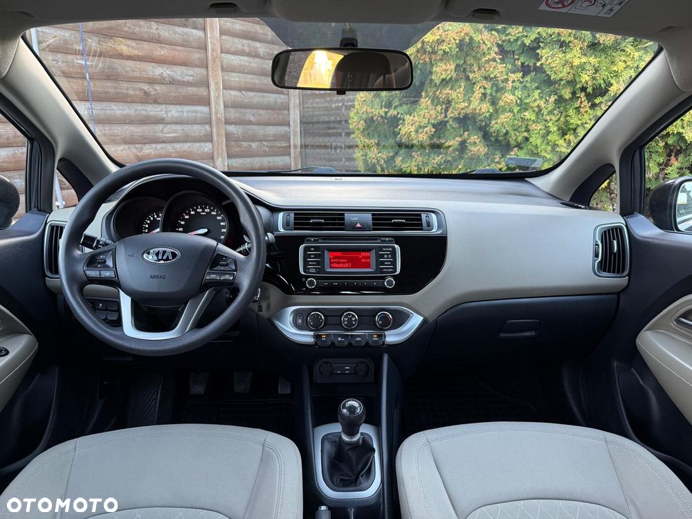 Kia Rio 1.2 M - 12