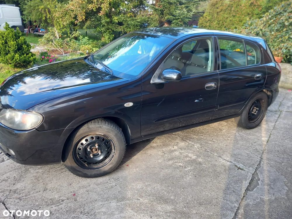 Nissan Almera 1.5 acenta PLUS - 2