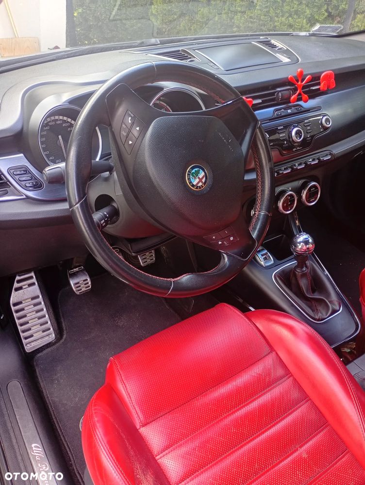 Alfa Romeo Giulietta 2.0 JTDM 16V - 26