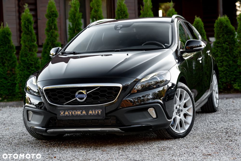 Volvo V40 Cross Country 2015 photo 2