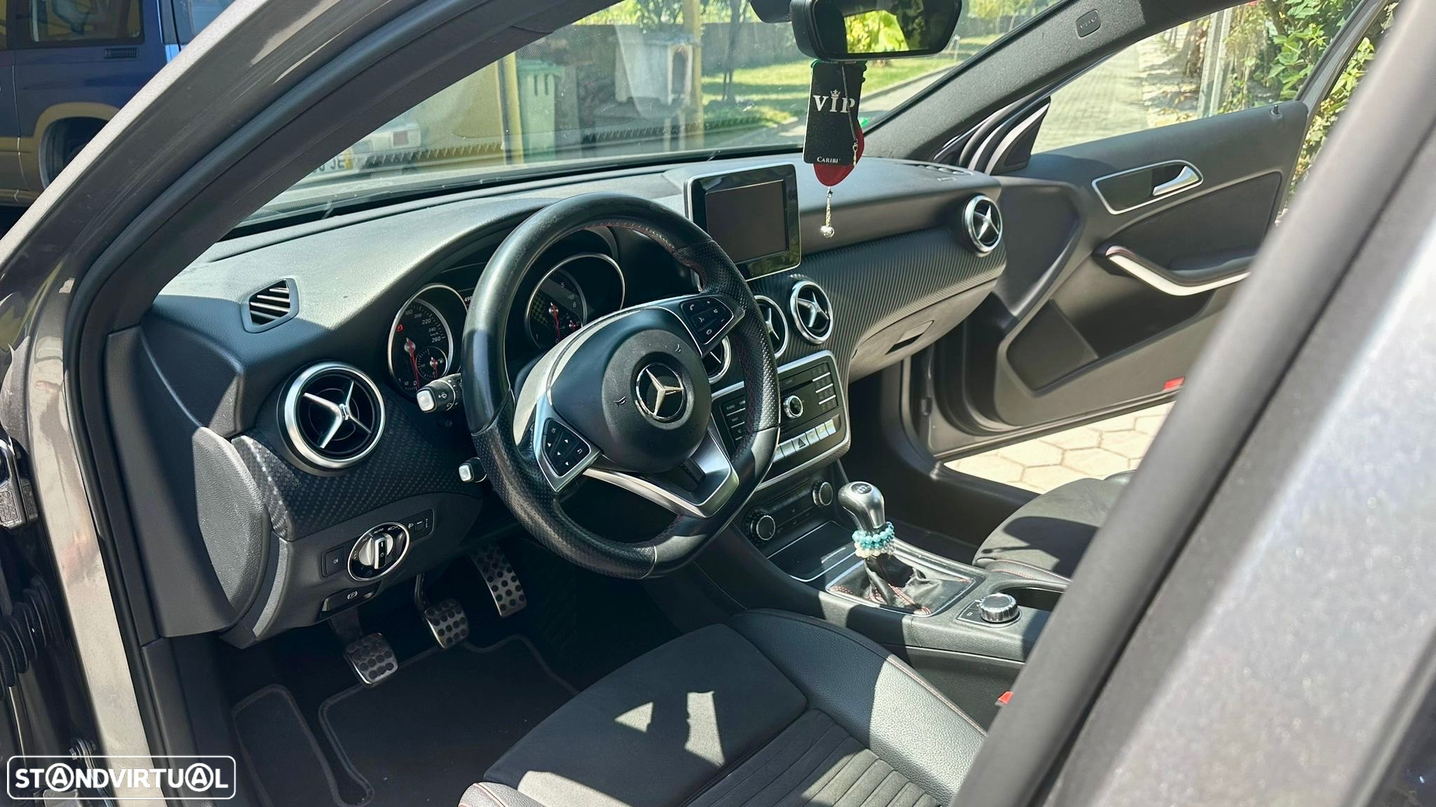 Mercedes-Benz A 180 CDI AMG Line - 9