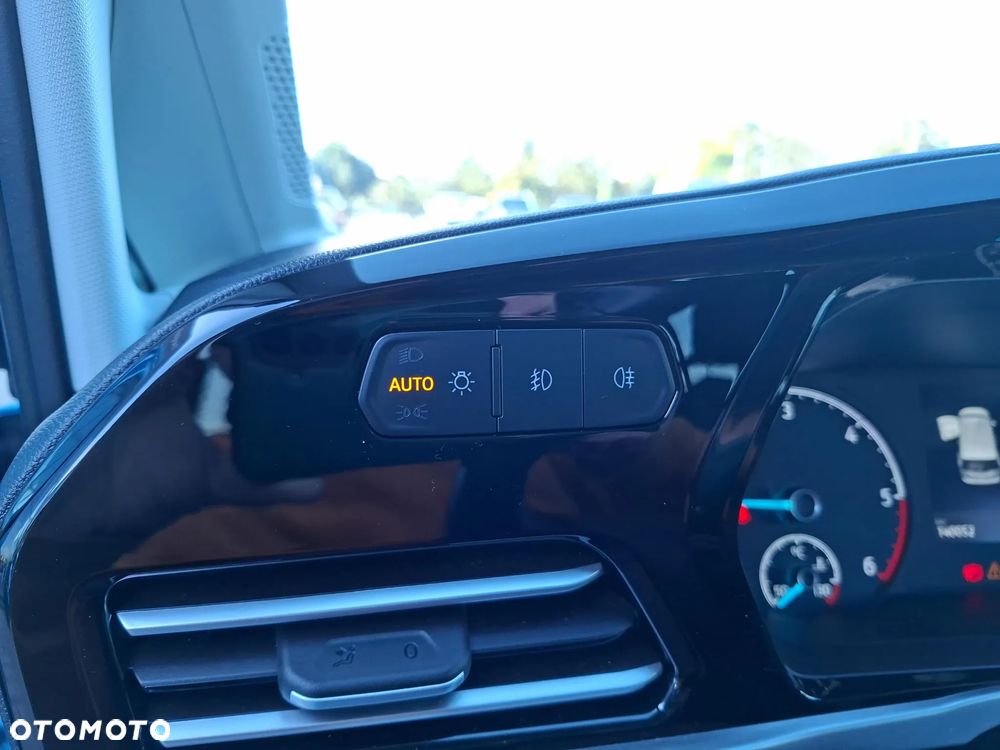 Ford Tourneo Connect 2.0 EcoBlue Active - 29