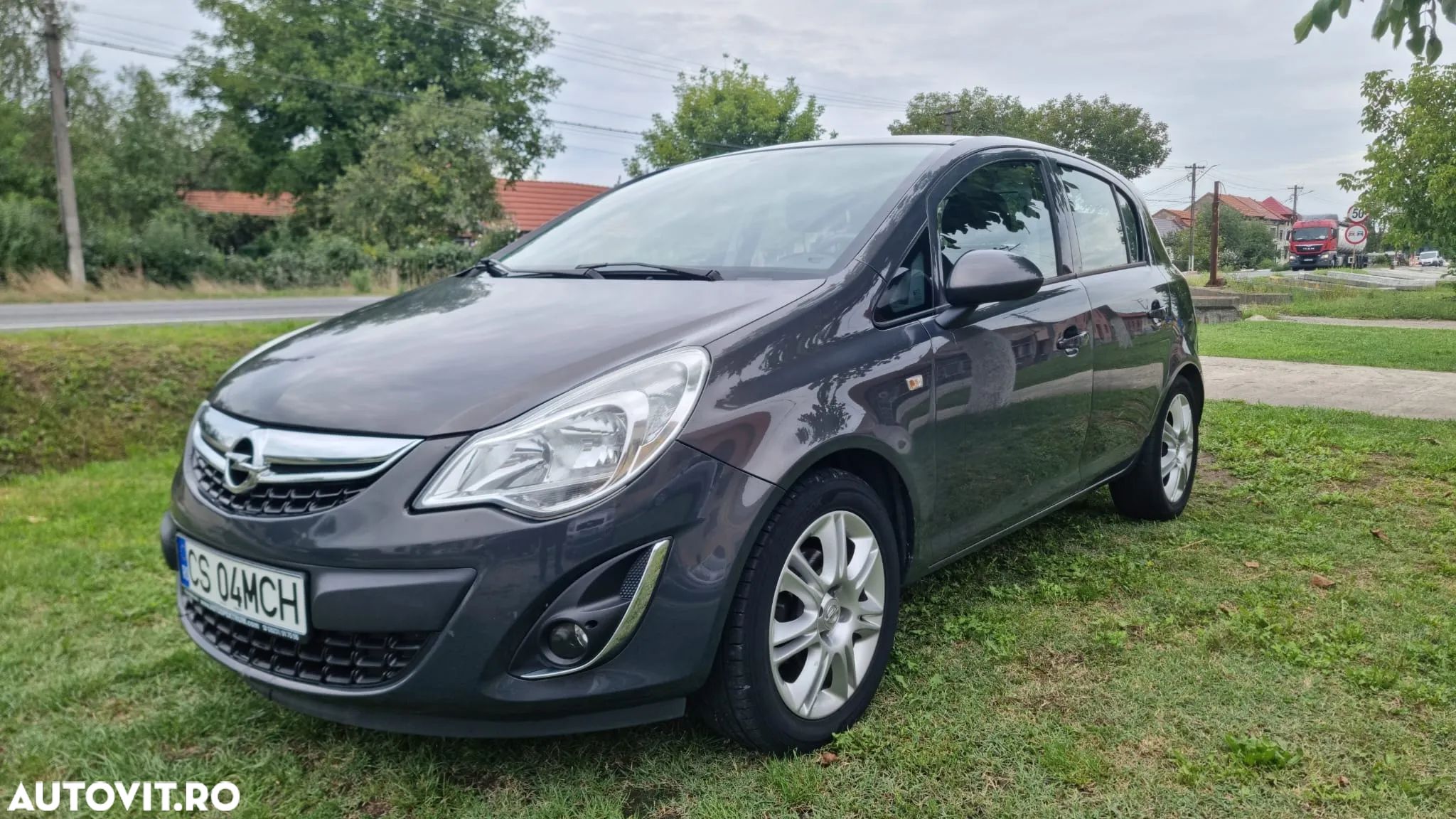 Opel Corsa 1.2 Essentia - 1