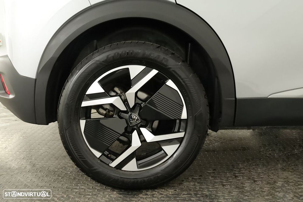 Peugeot 2008 1.2 PureTech Allure EAT8 - 5