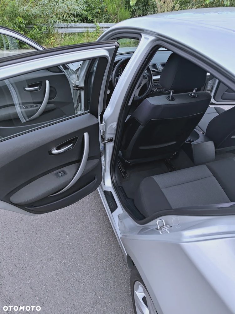 BMW Seria 1 - 24