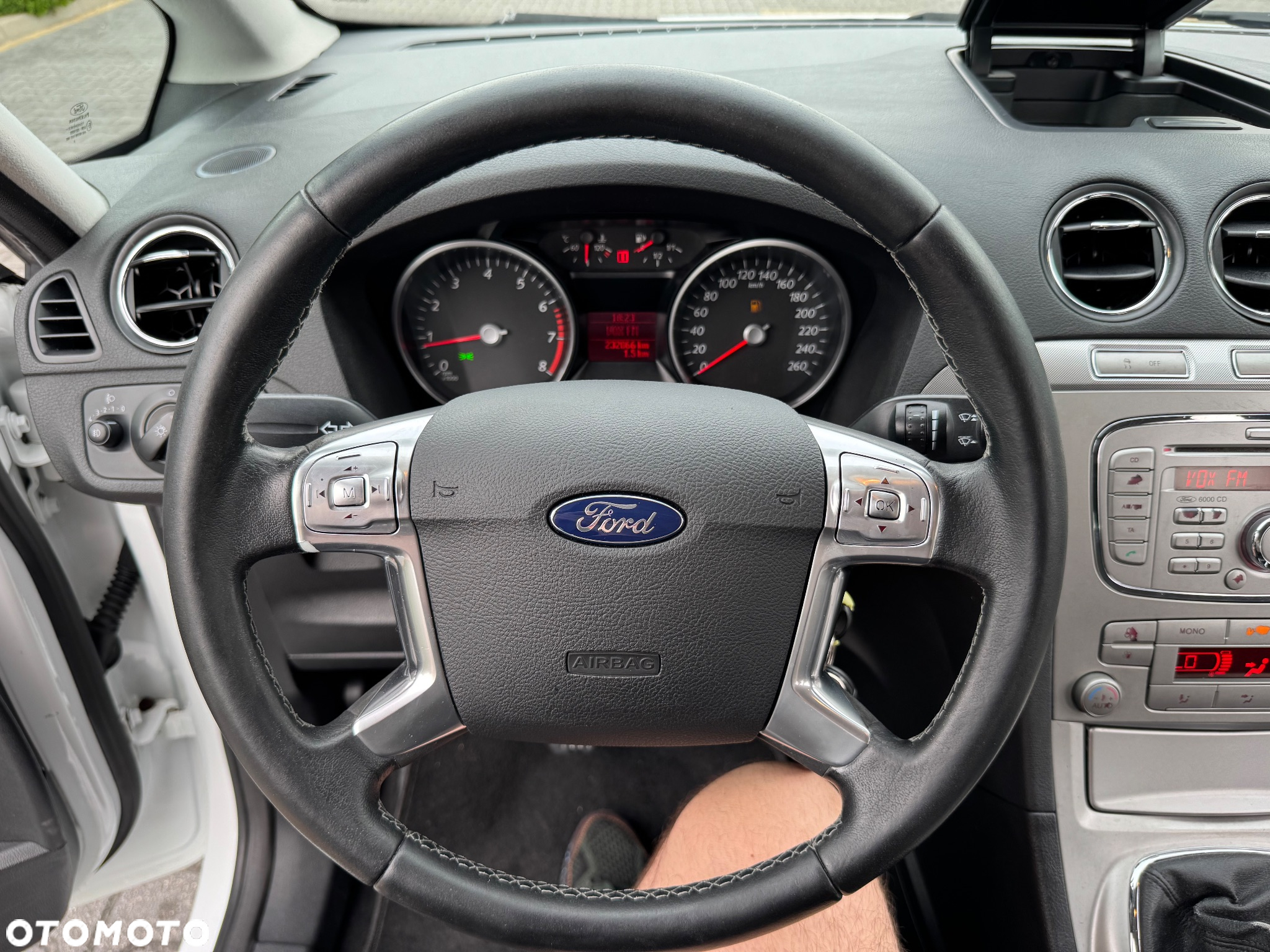 Ford Galaxy 2.0 Concept - 24