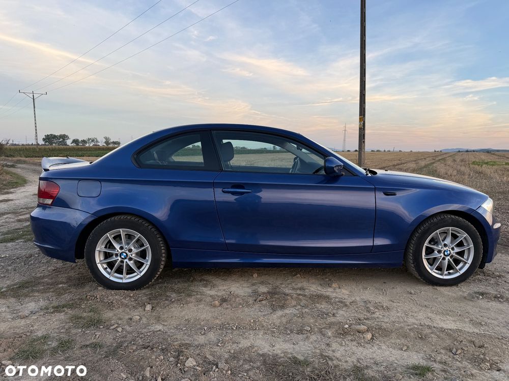 BMW Seria 1 120d Edition Sport - 8