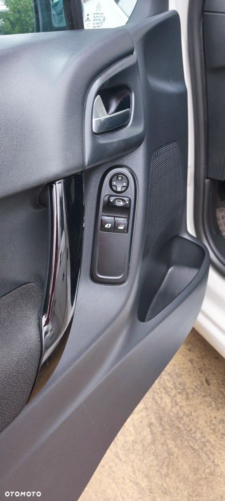 Citroën C3 1.2 PureTech Selection - 32