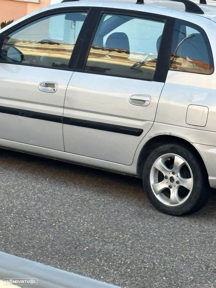 Hyundai Matrix 1.5 CRDi GLS - 5