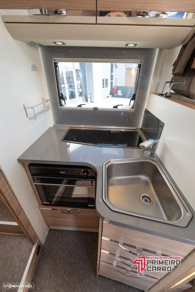 Adria Matrix 670 SBC 50 anos 5 lugares - 8