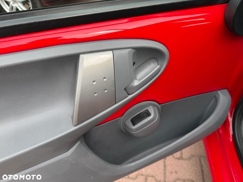 Toyota Aygo CoolRed - 15