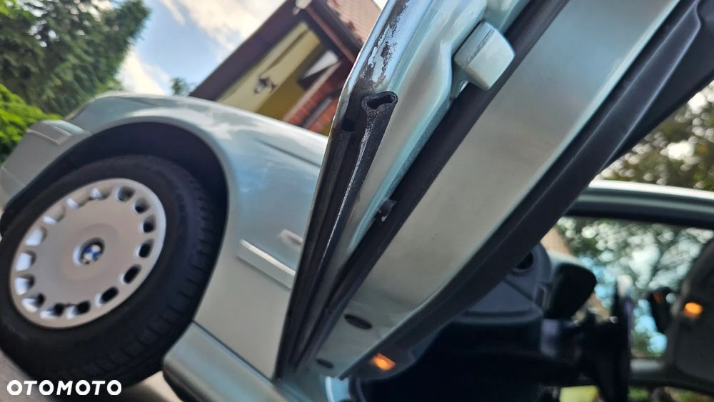 BMW Seria 5 523i - 37