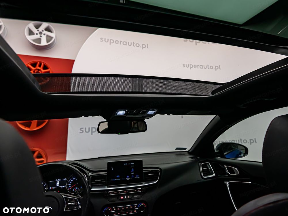 Kia ProCeed - 14