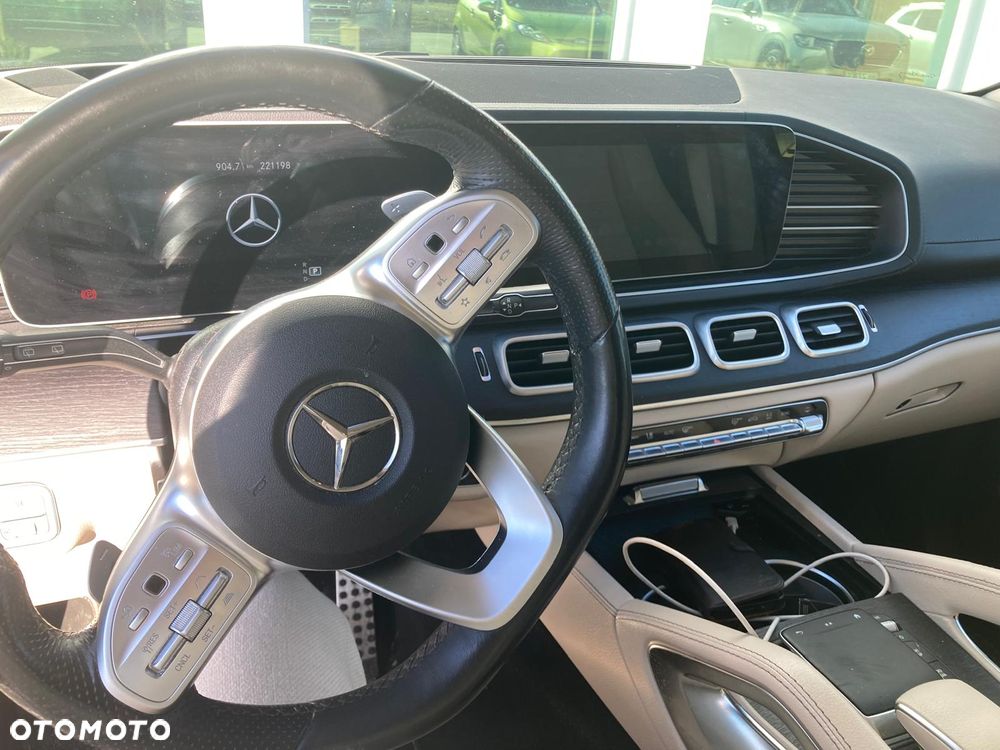 Mercedes-Benz GLS - 10