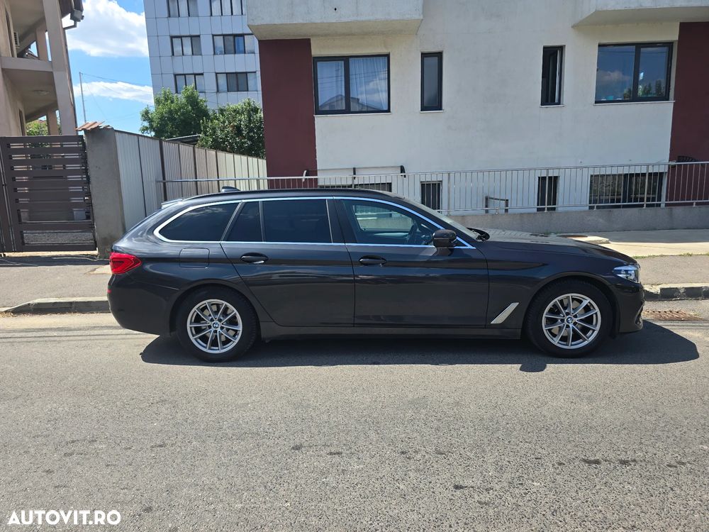 BMW Seria 5 520d xDrive AT - 2