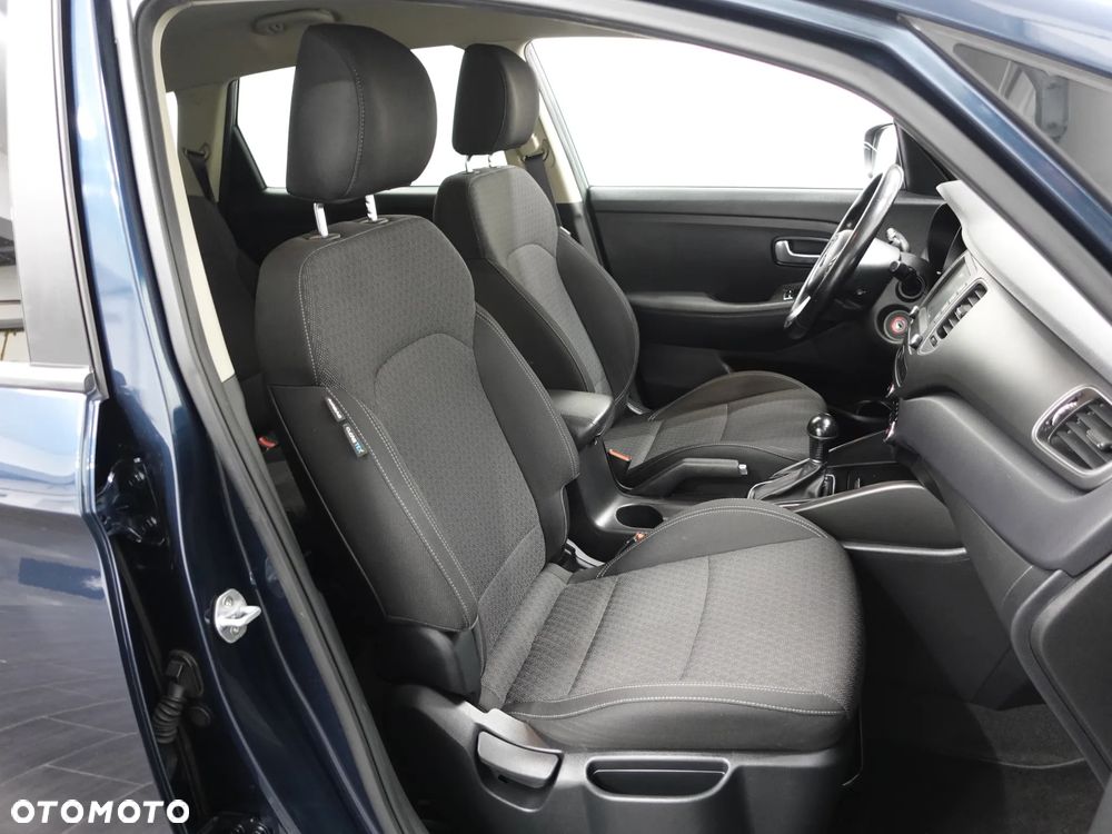 Kia Carens 1.7 CRDi 141 ISG Vision - 25