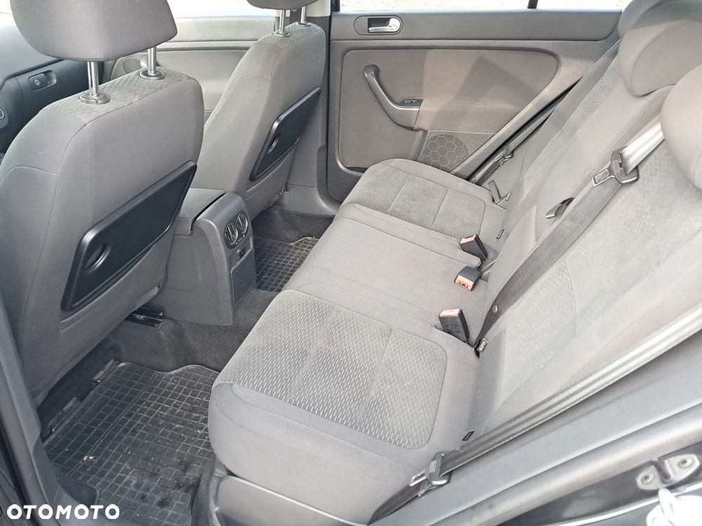 Volkswagen Golf Plus 1.6 TDI Comfortline - 9