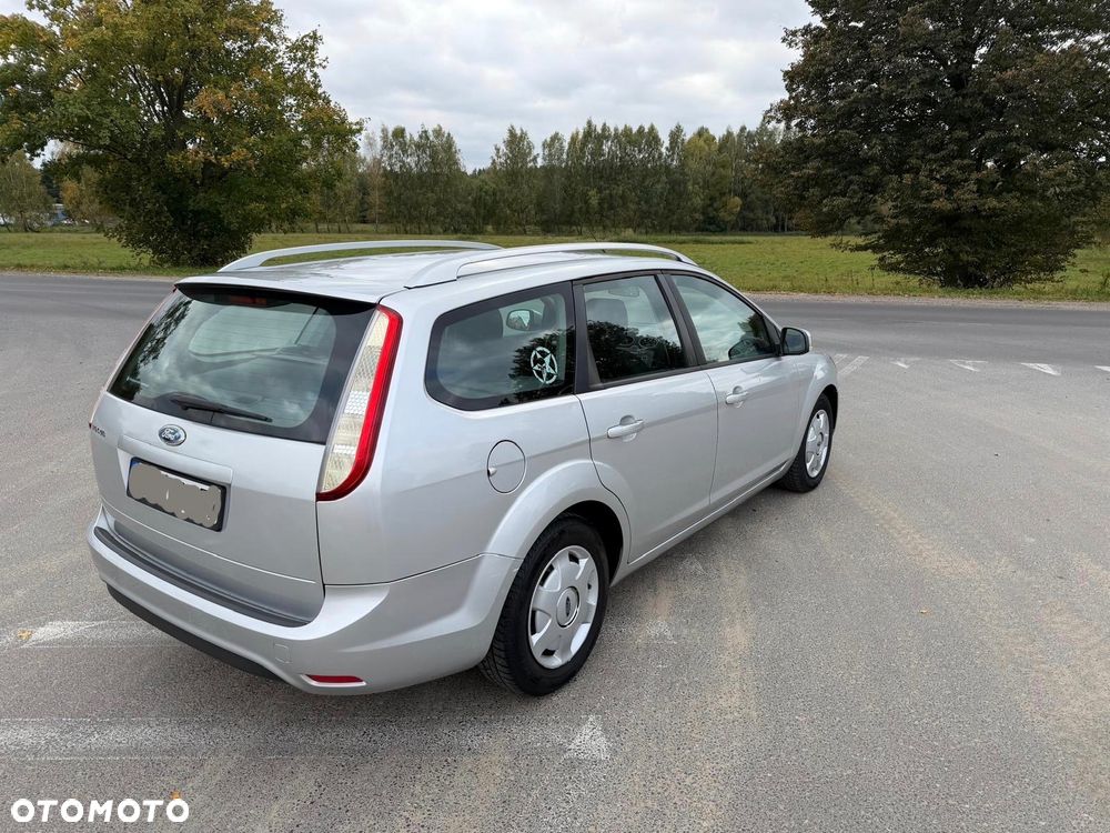 Ford Focus 2010 photo 4