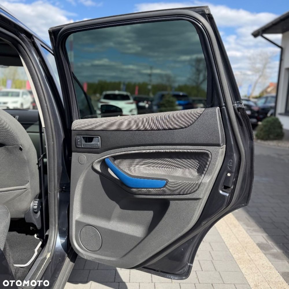 Ford Kuga - 33