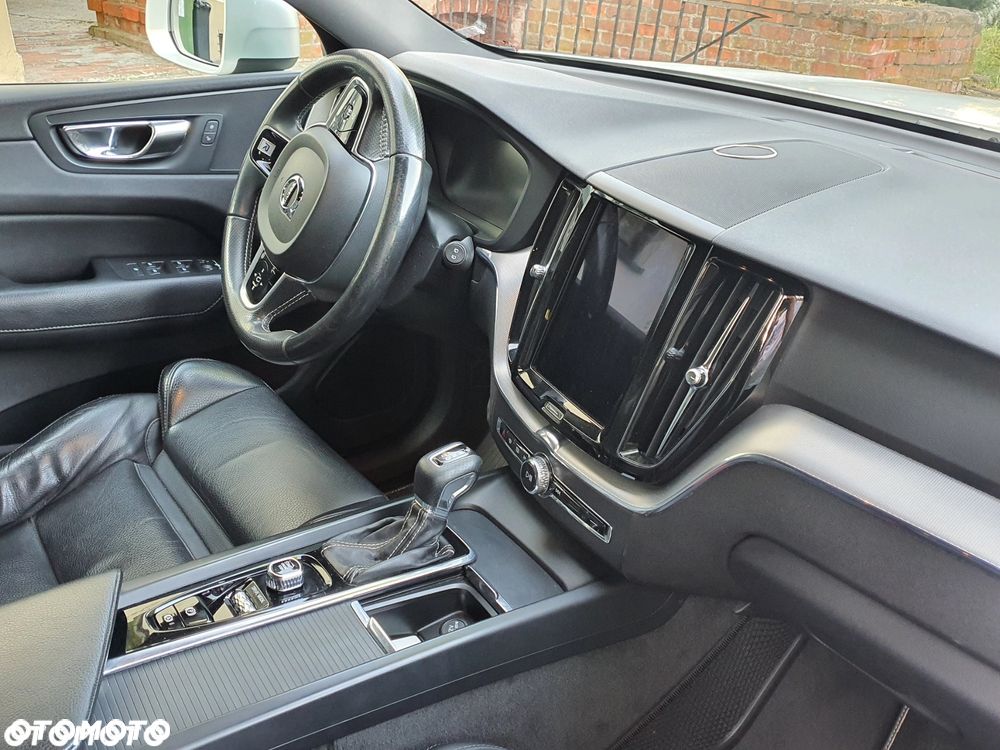Volvo XC 60 D4 SCR AWD R-Design - 7